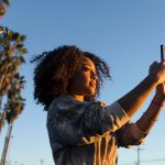 Smartphone e salute: in futuro basterà un video-selfie per misurare la pressione