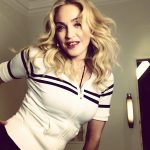 Madonna: dopo il massaggio al seno per aiutare le corde vocali, arriva un nuovo video