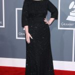 Adele troppo magra, le foto in spiaggia che fanno preoccupare i fan: ecco com’è diventata
