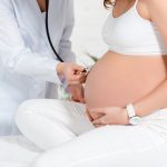 Il coronavirus si trasmette in gravidanza?