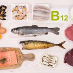 Cosa comporta una carenza di Vitamina B12 e quali alimenti la contengono